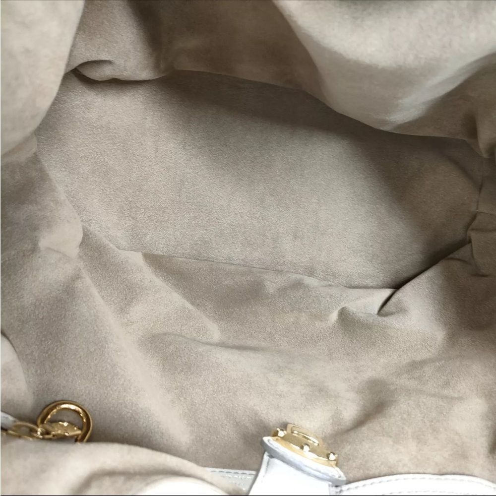 Auth Louis Vuitton Neutrals Monogram Mahina L Hobo M93123 LV Handbag Beige Purse - Picture 15 of 16